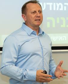 גיא שטולץ