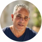 עופר קרטה